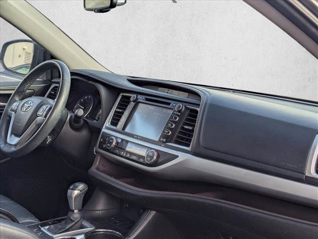Used 2015 Toyota Highlander XLE image 20