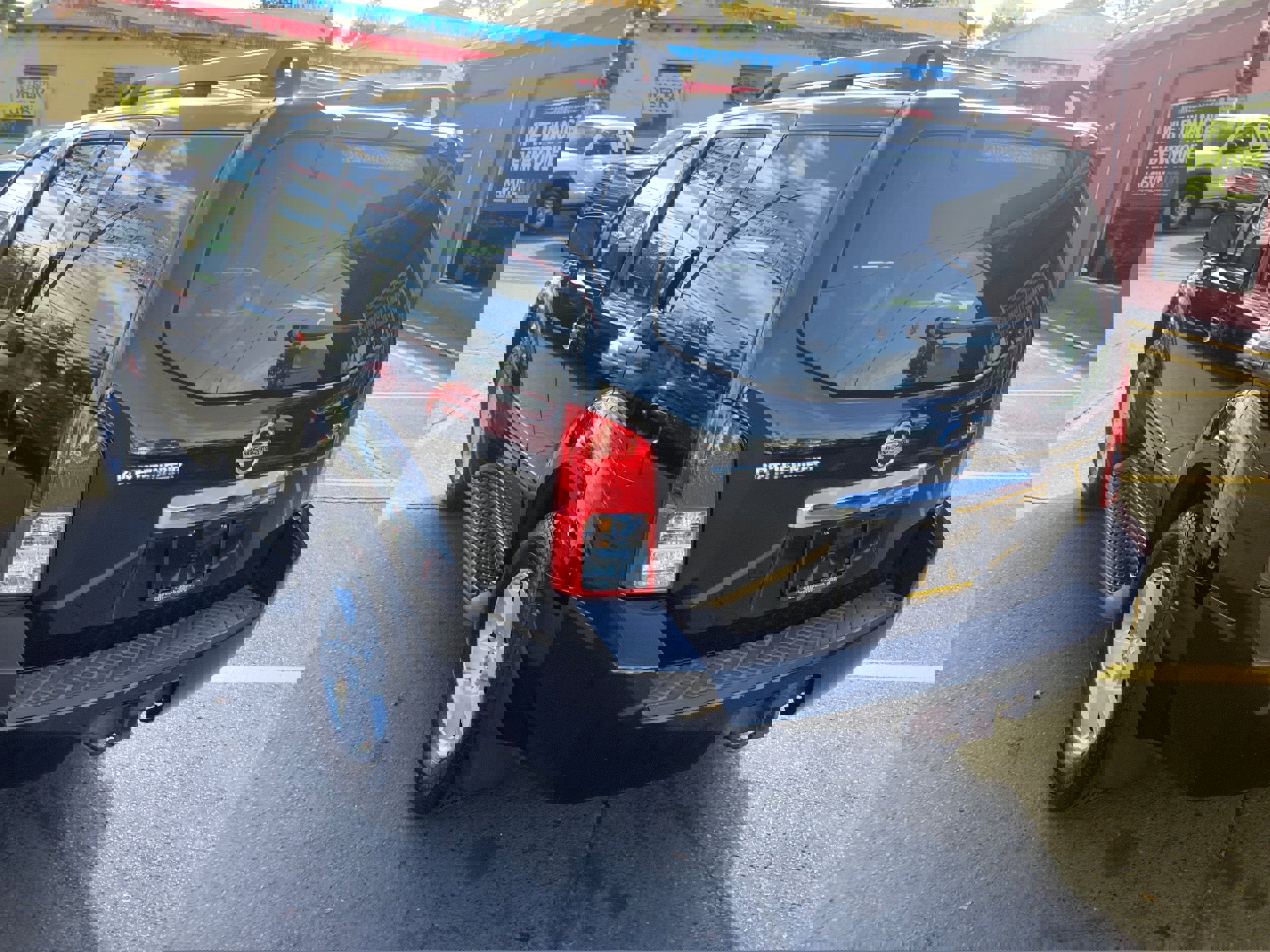 Used 2008 Nissan Pathfinder SE w/ Leather Pkg image 5