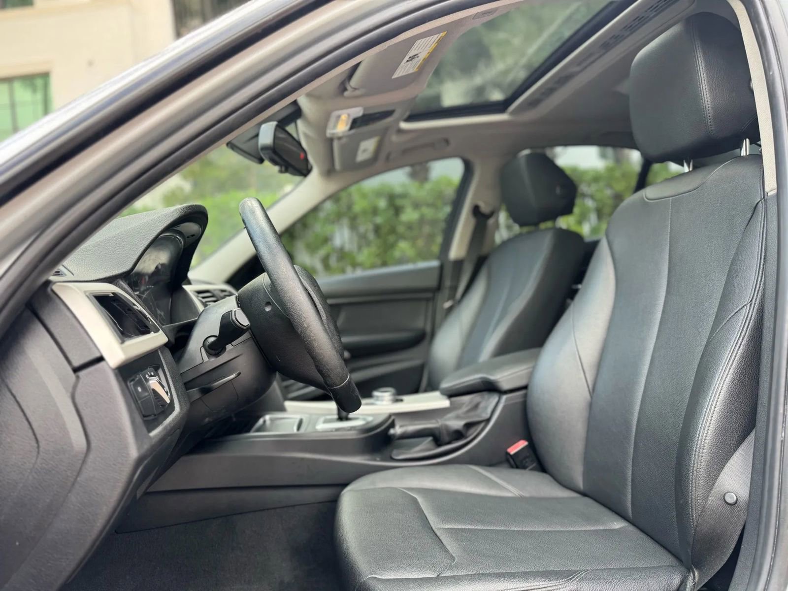 Used 2018 BMW 320i xDrive Sedan image 8