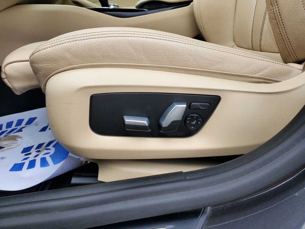Used 2020 BMW 540i xDrive w/ Convenience Package image 17