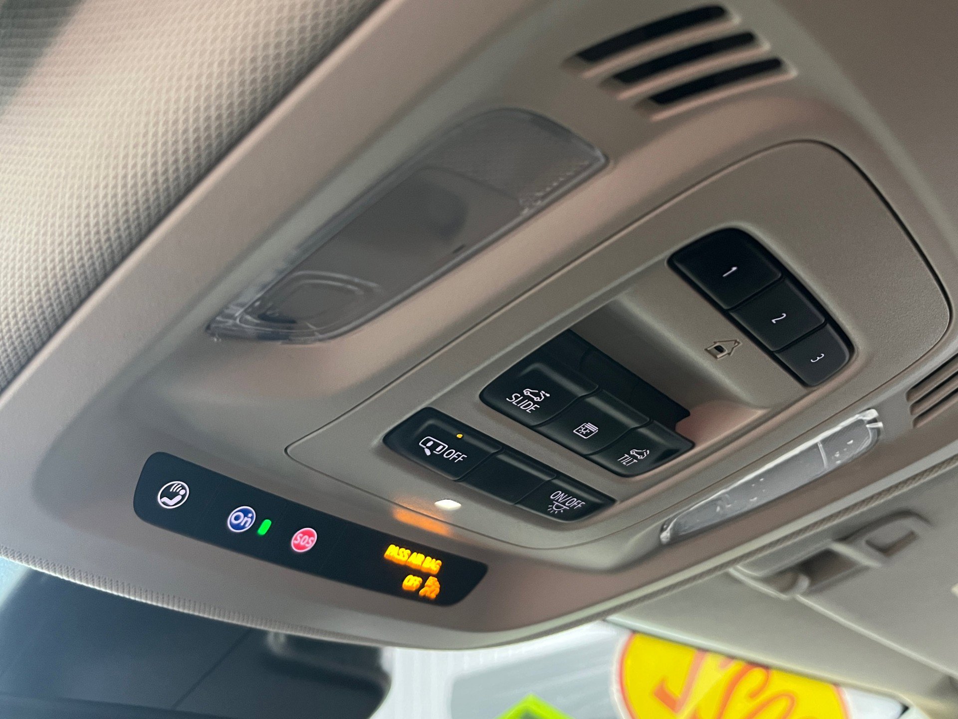 Certified 2022 Buick Envision Essence w/ Technology Package I image 15