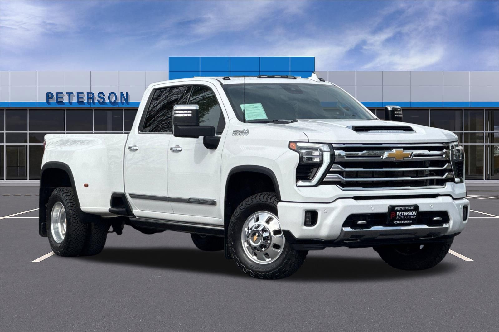 Certified 2024 Chevrolet Silverado 3500 High Country w/ High Country Premium Package AWD/4WD image 2