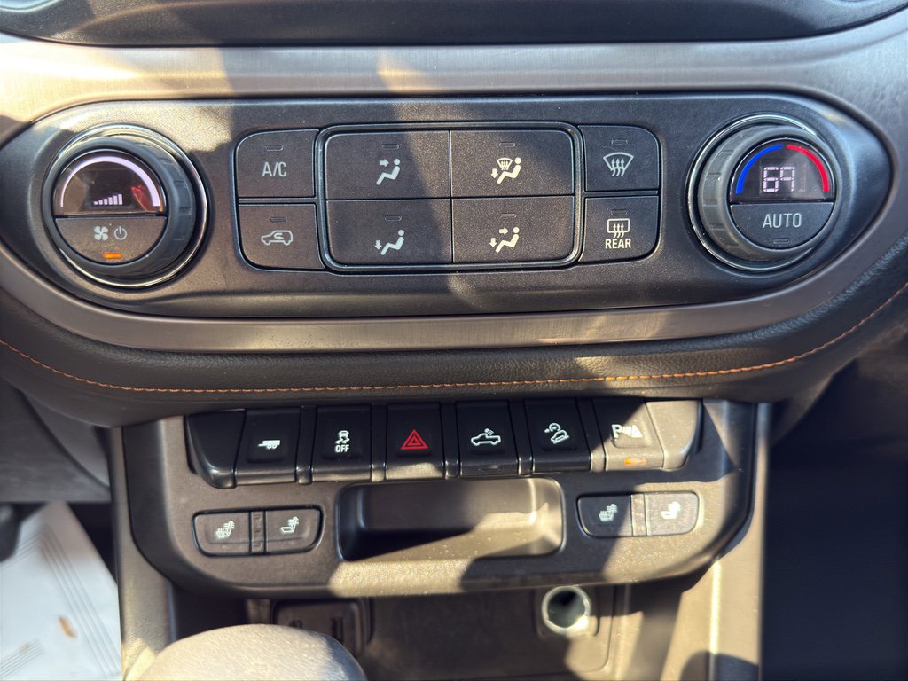 Used 2022 GMC Canyon AT4 w/ Trailering Package image 24