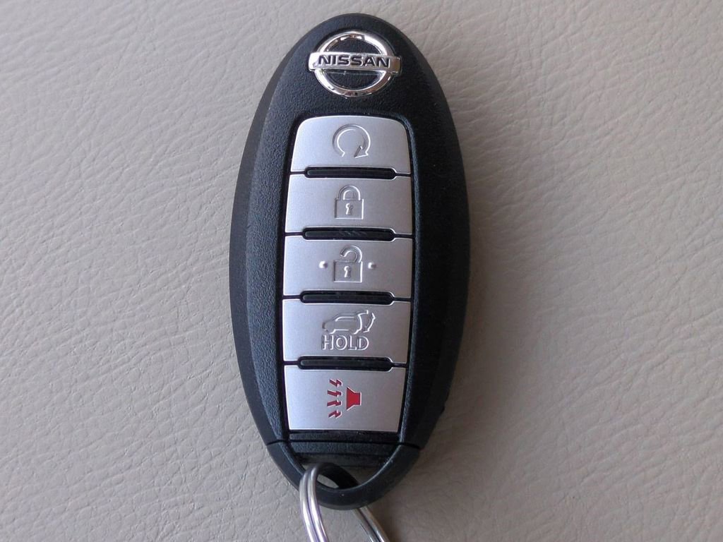 Used 2017 Nissan Pathfinder SL w/ SL Tech Package image 31