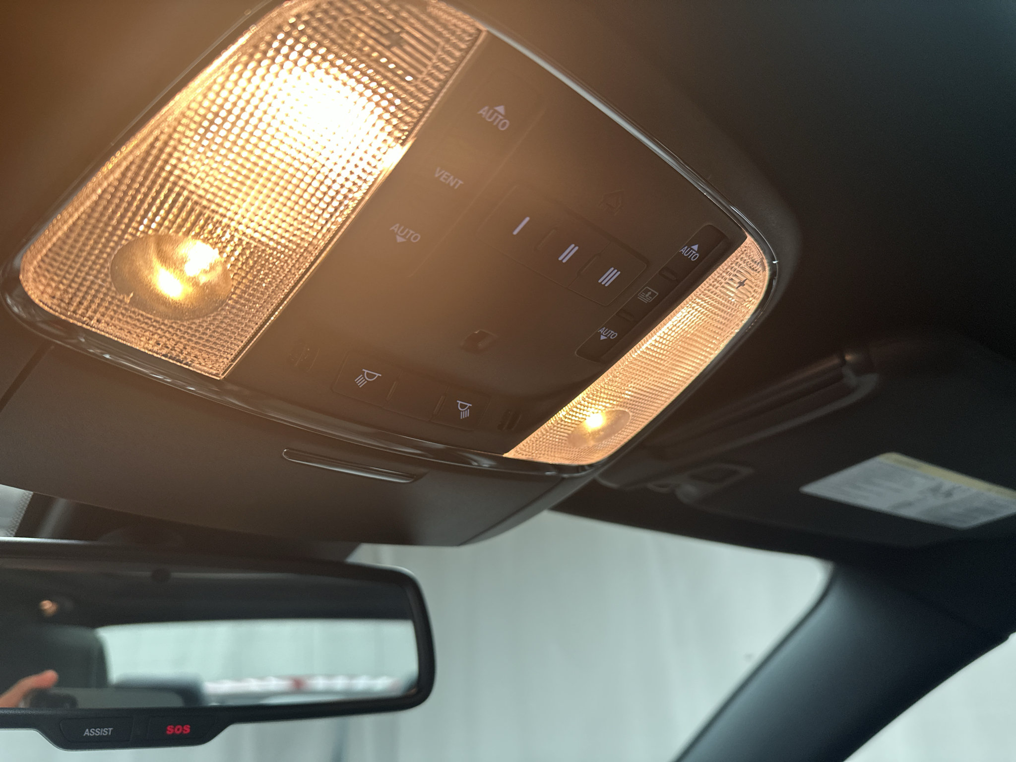 Used 2023 Chrysler 300 C RWD image 6