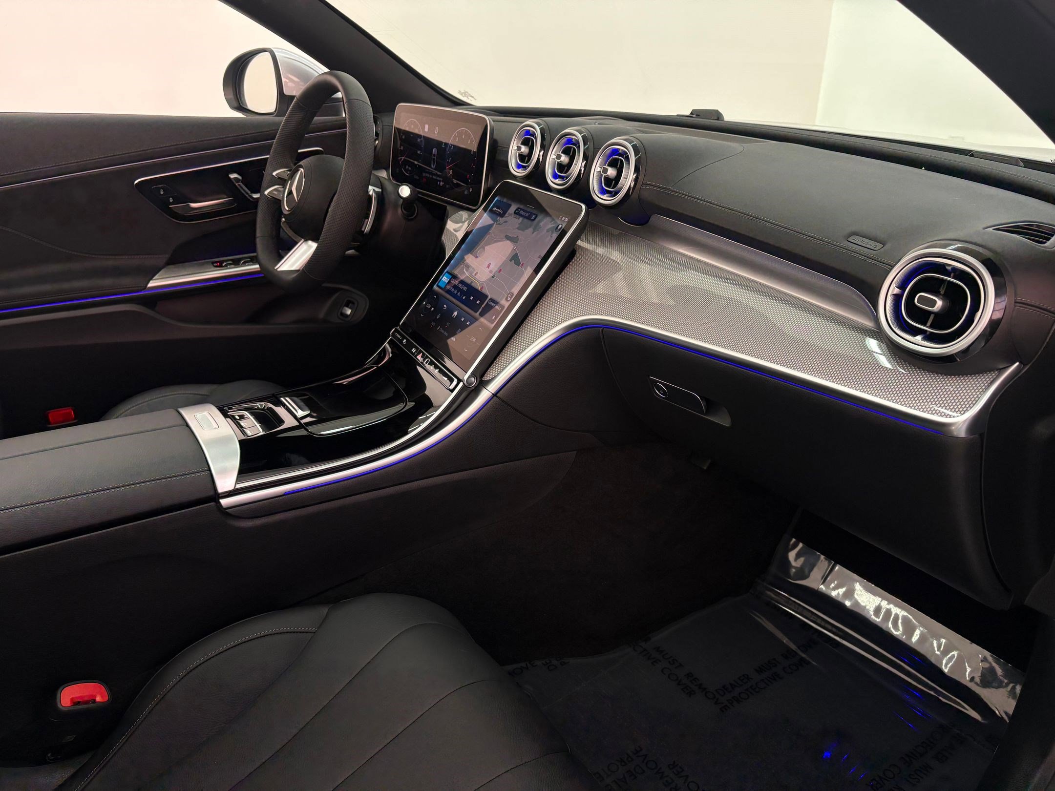 Used 2025 Mercedes-Benz CLE 450 4MATIC Cabriolet image 18