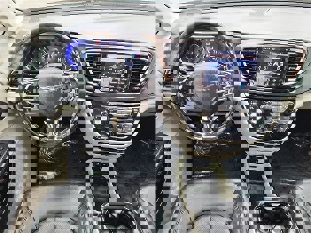 Used 2019 Chrysler Pacifica Touring-L w/ Advanced Safetytec Group image 10