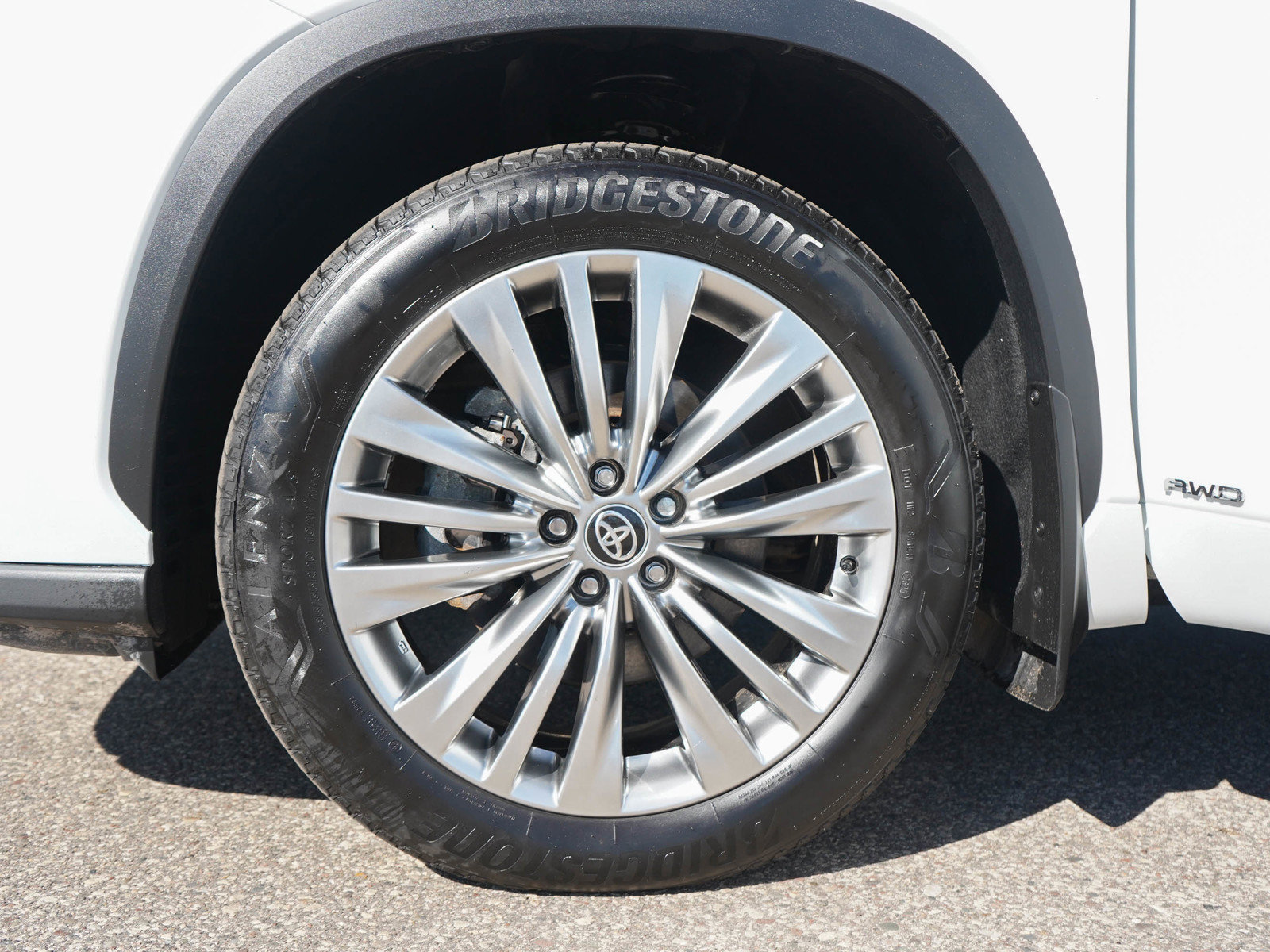 Used 2025 Toyota Highlander Platinum AWD/4WD image 33