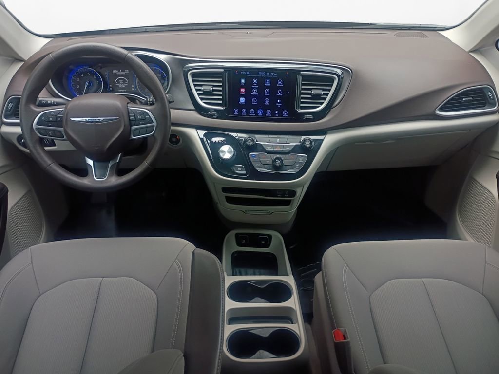 Used 2017 Chrysler Pacifica Touring image 20