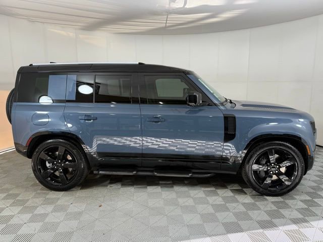 New 2026 Land Rover Defender 110 X-Dynamic SE AWD/4WD image 8