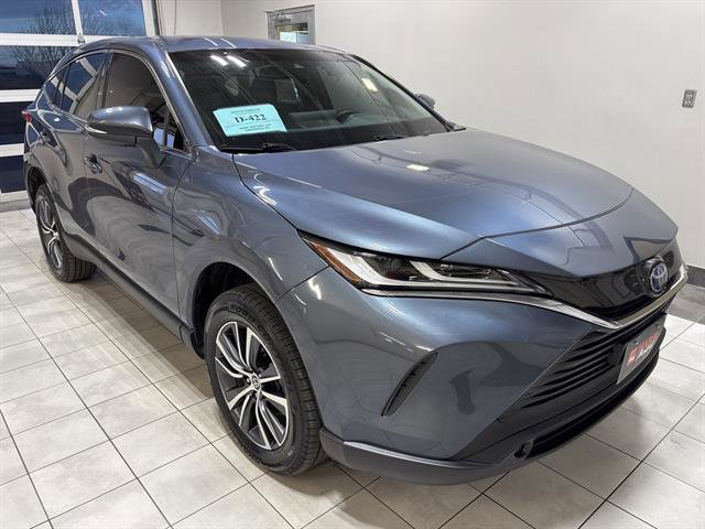 Used 2023 Toyota Venza LE image 5