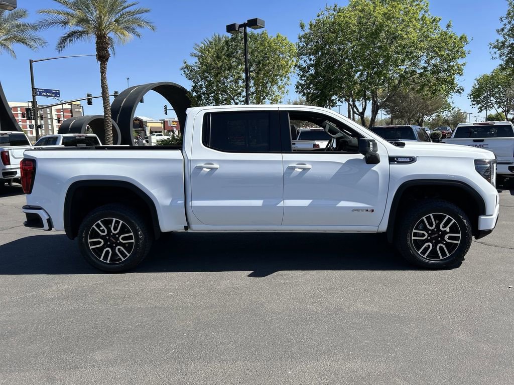 Used 2025 GMC Sierra 1500 AT4 w/ Technology Package AWD/4WD image 9