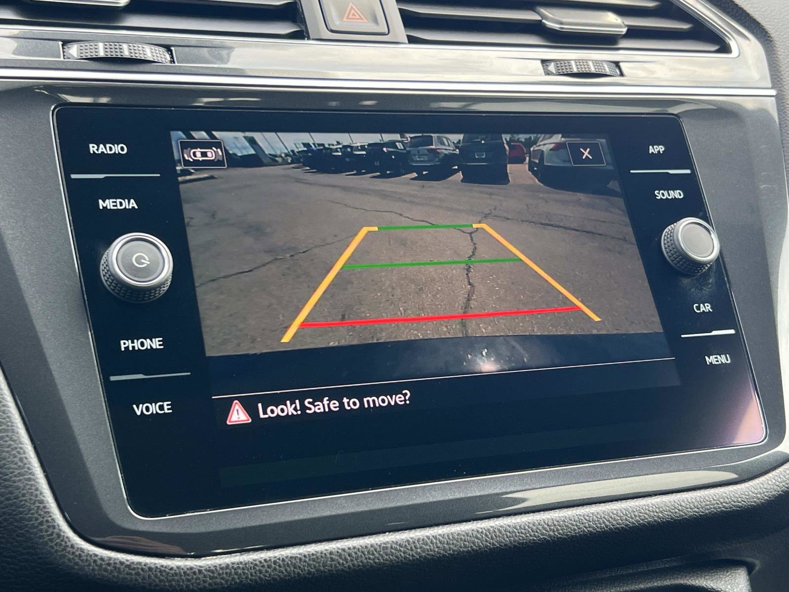 Certified 2022 Volkswagen Tiguan SE R-Line FWD image 14