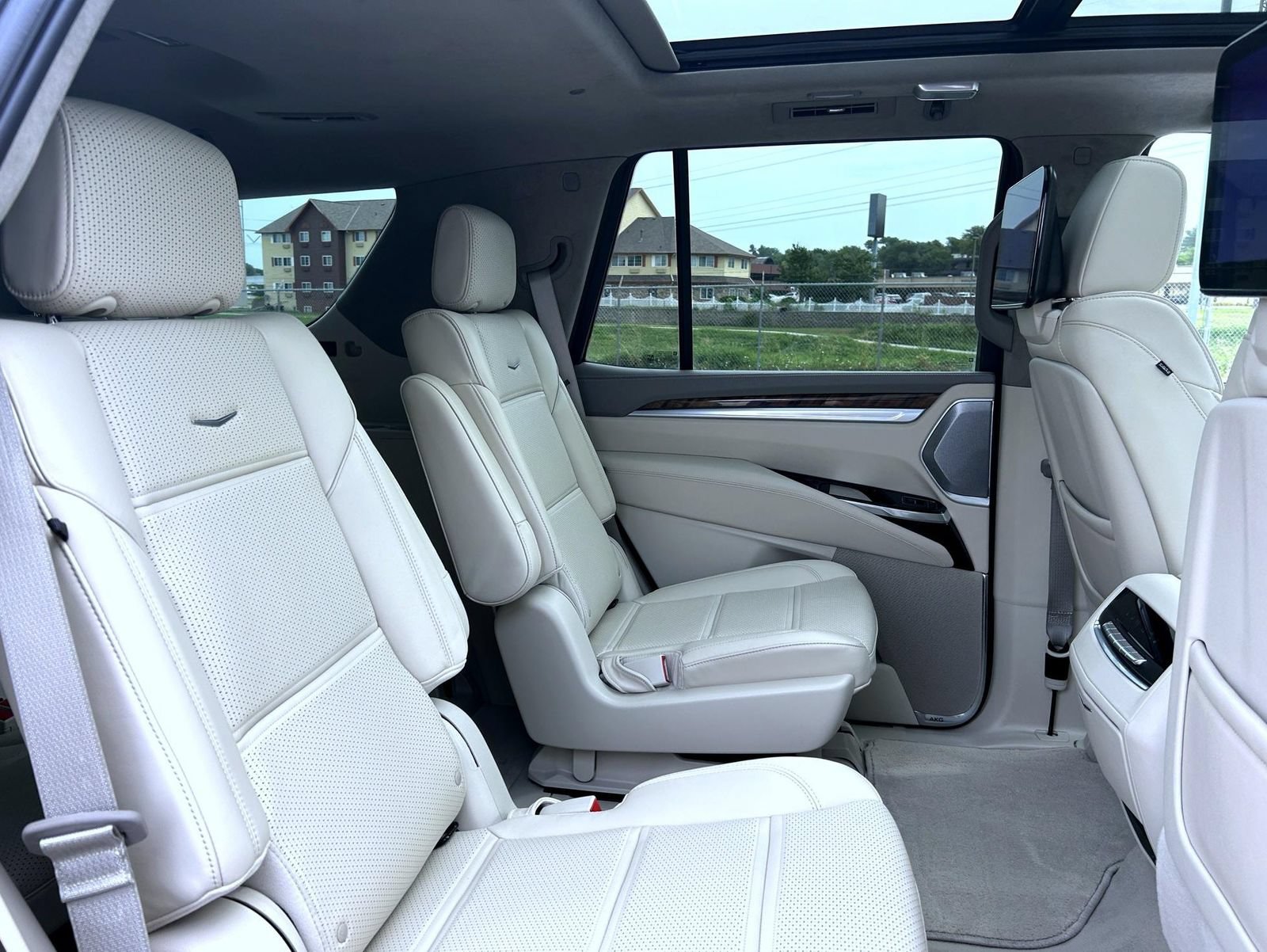 Used 2025 Cadillac Escalade Sport Platinum AWD/4WD image 20