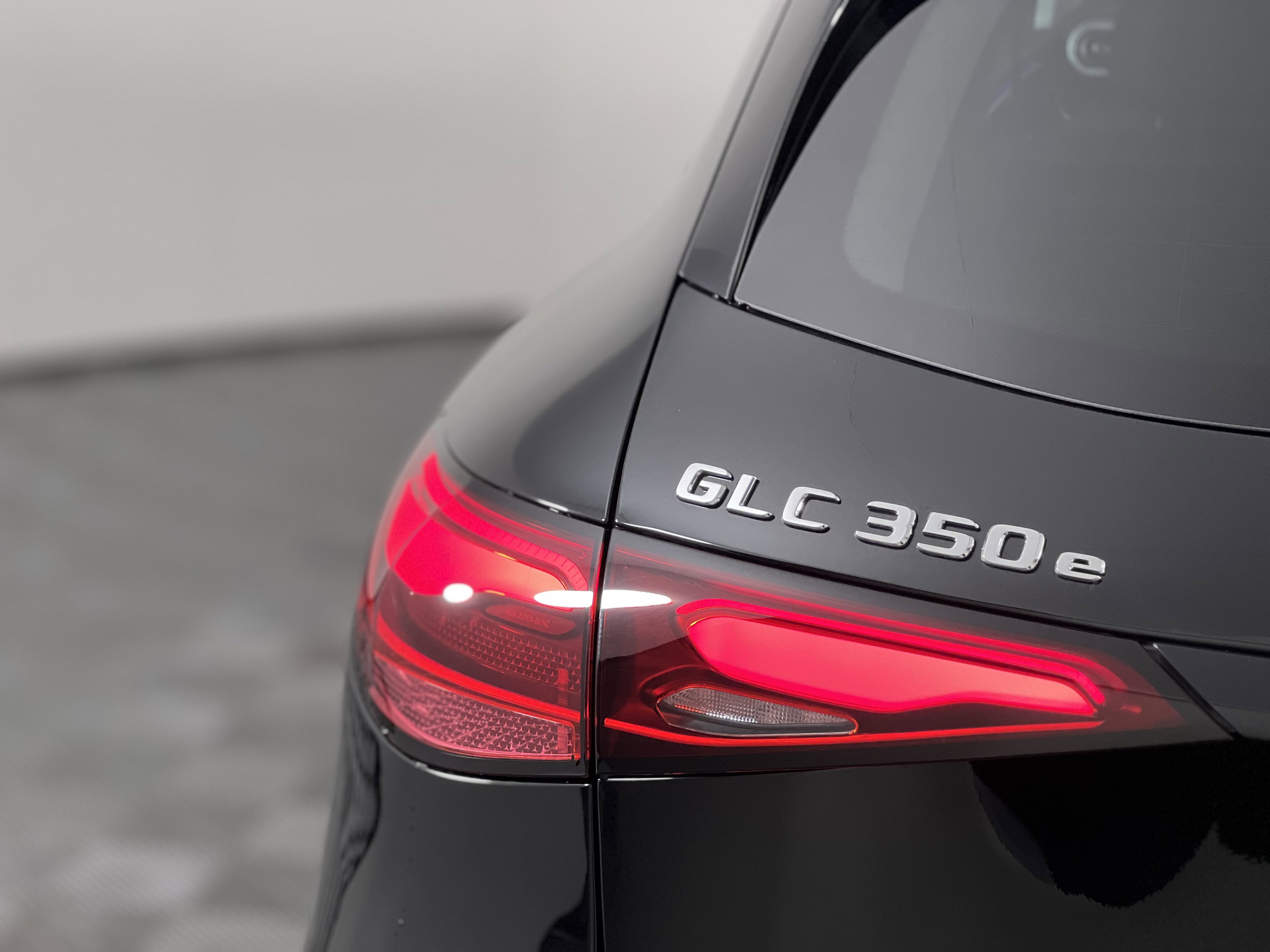 New 2025 Mercedes-Benz GLC 350e 4MATIC image 12