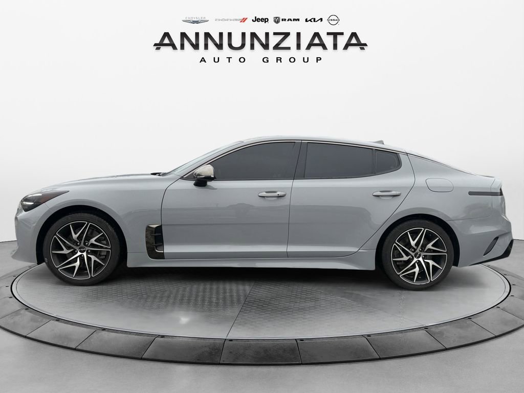 Certified 2022 Kia Stinger GT-Line image 2