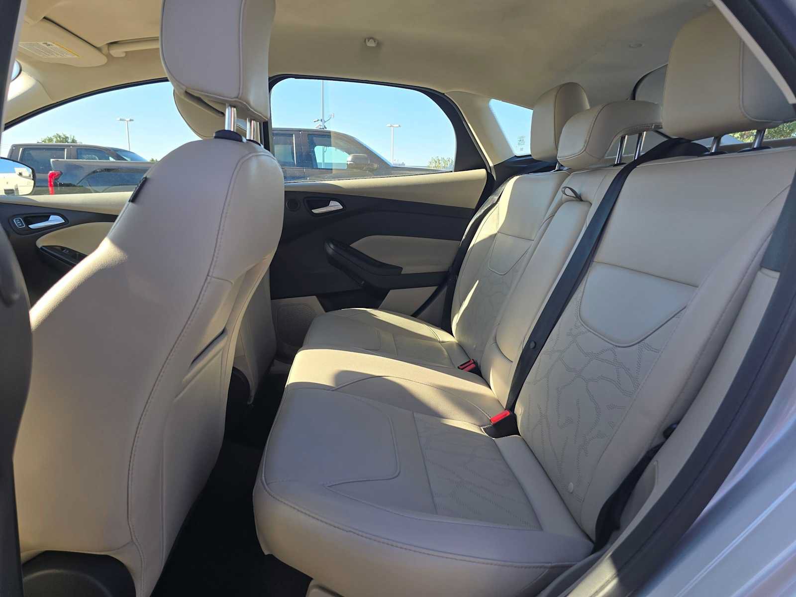 Used 2018 Ford Focus Electric Hatchback FWD image 16
