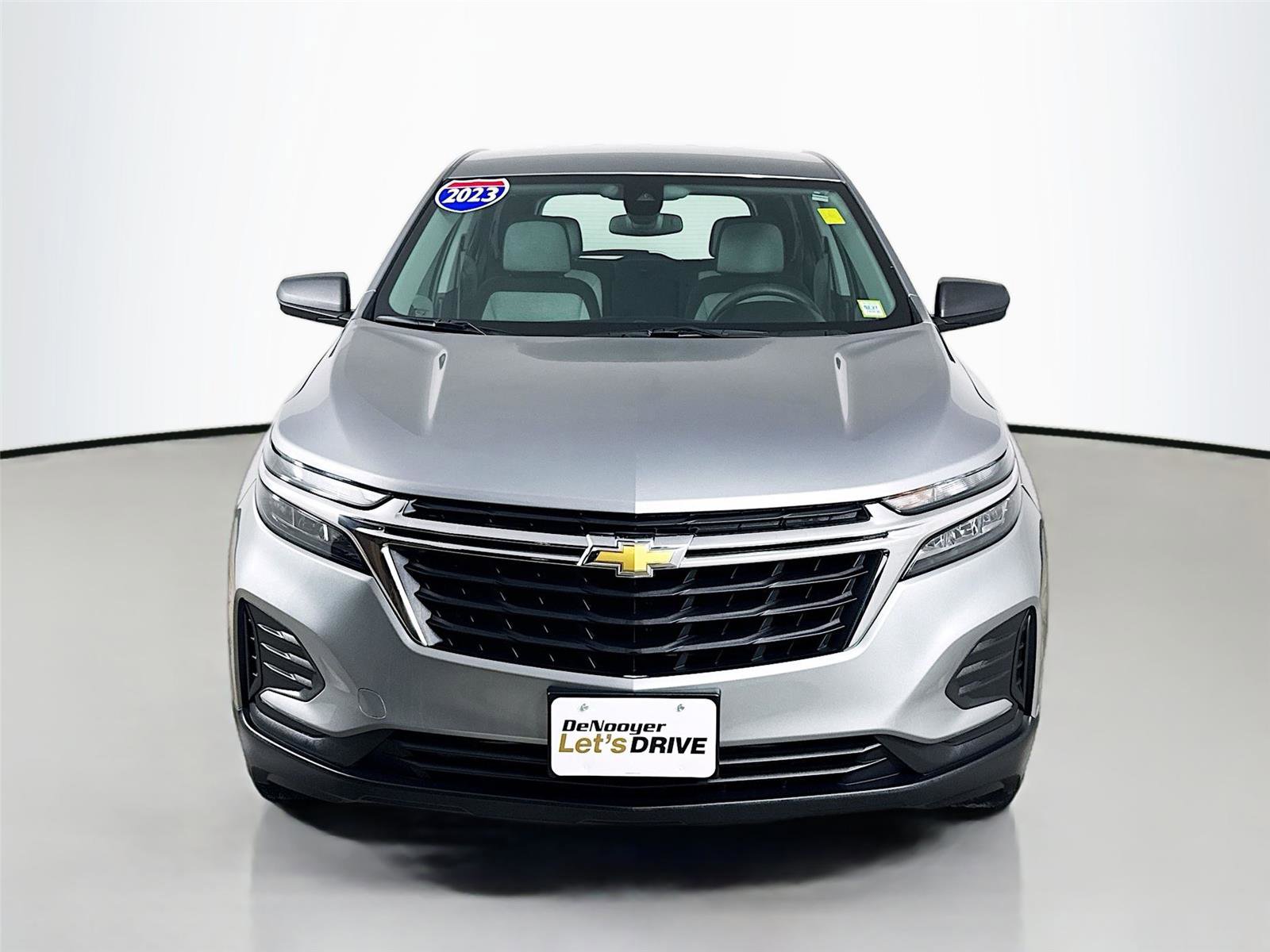 Used 2023 Chevrolet Equinox LS w/ Driver Confidence II Package AWD/4WD image 4