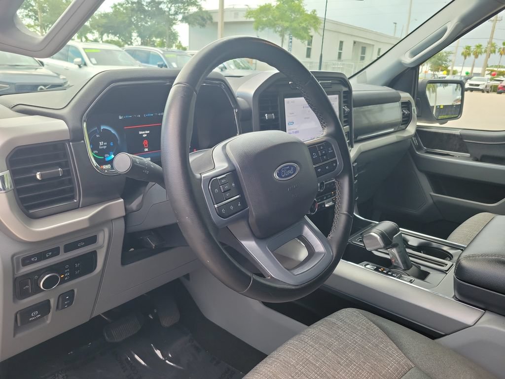 Used 2023 Ford F150 Lightning XLT AWD/4WD image 17