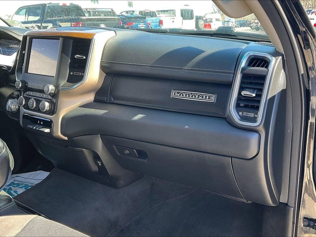 Used 2022 RAM 1500 Laramie AWD/4WD image 11
