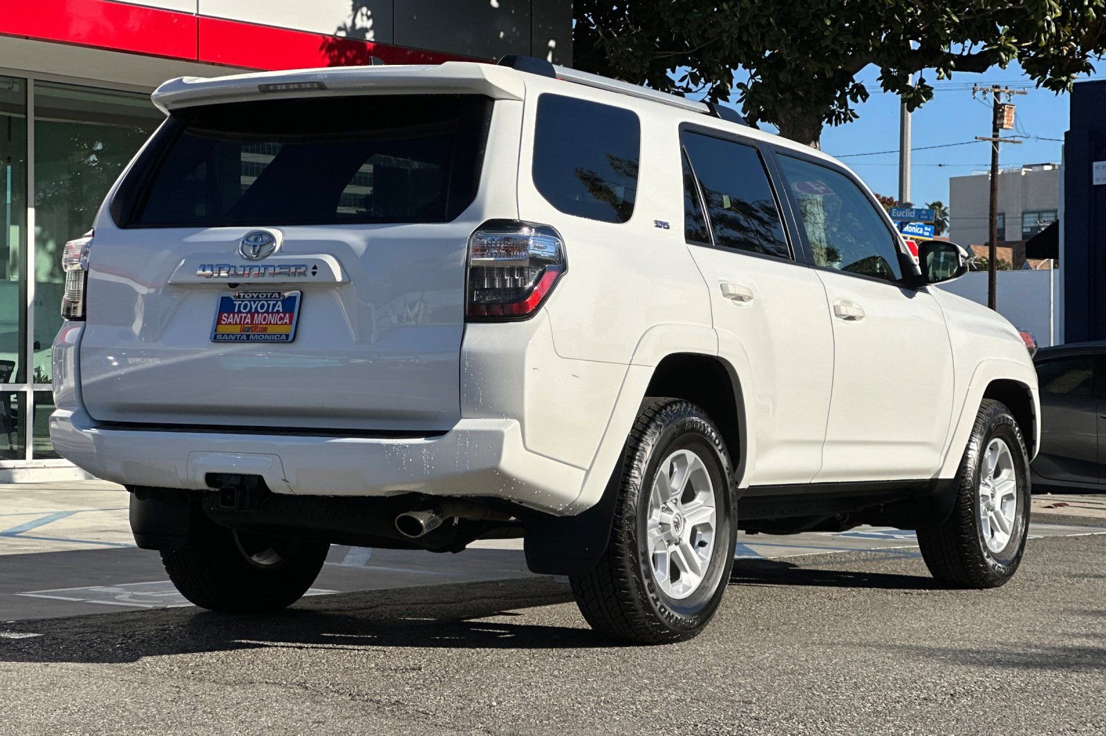 Used 2024 Toyota 4Runner SR5 Premium w/ Moonroof Package image 4