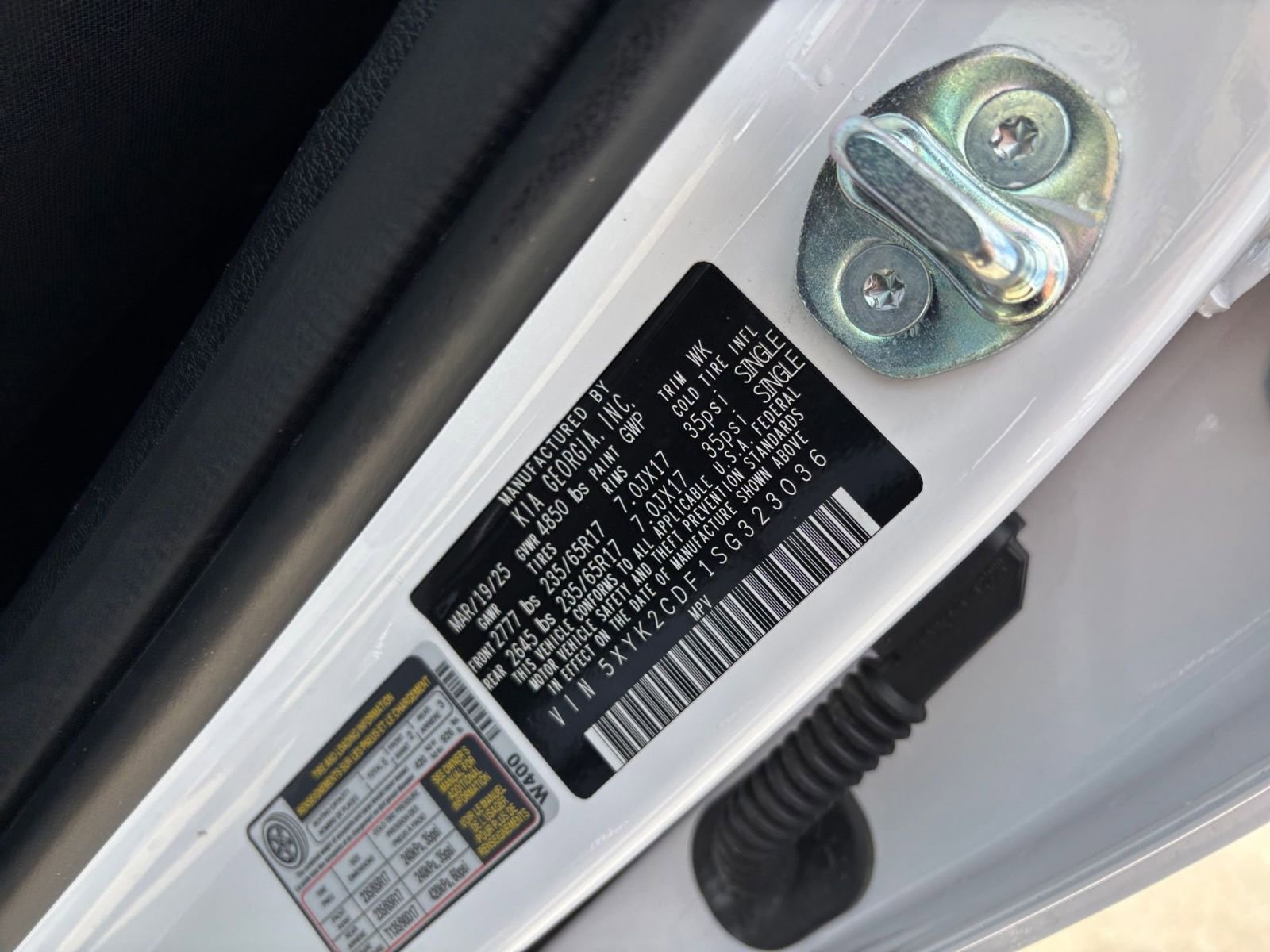 Used 2025 Kia Sportage LX image 28