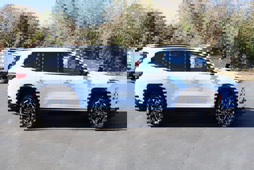 New 2026 Buick Enclave Sport Touring w/ Power Package image 3