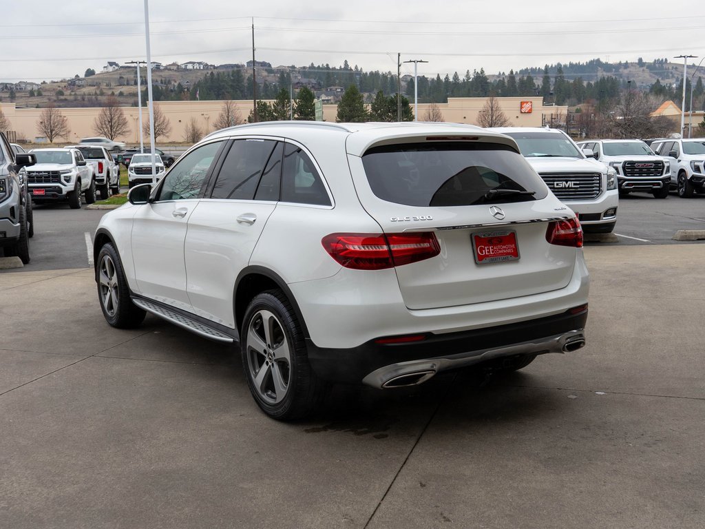 Used 2017 Mercedes-Benz GLC 300 4MATIC image 5