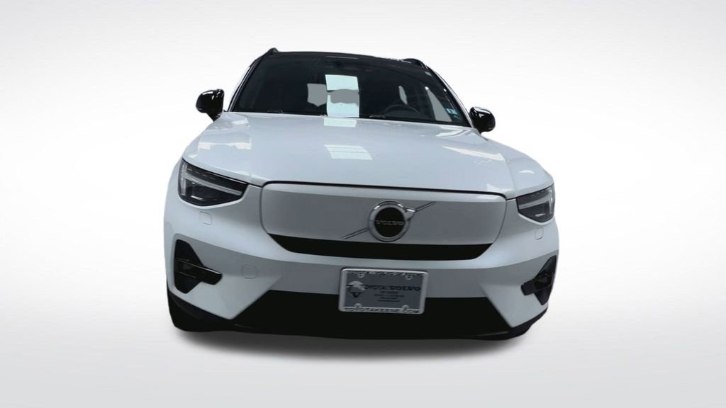 Used 2023 Volvo XC40 Recharge Ultimate image 20