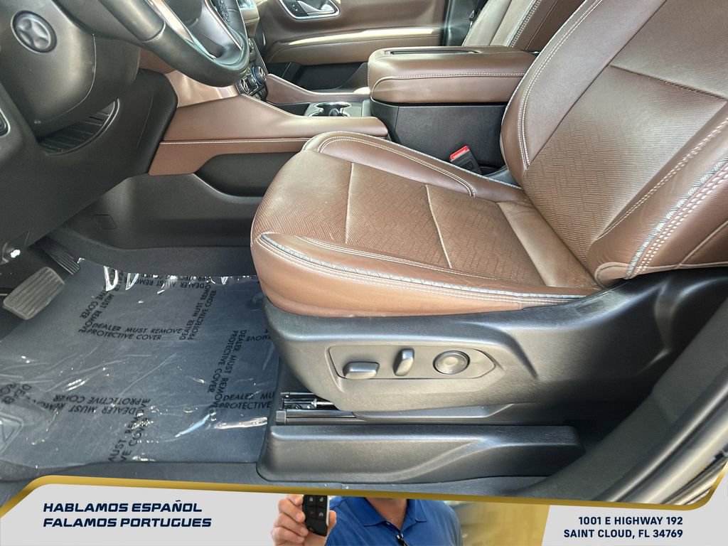 Used 2024 Chevrolet Suburban High Country AWD/4WD image 13
