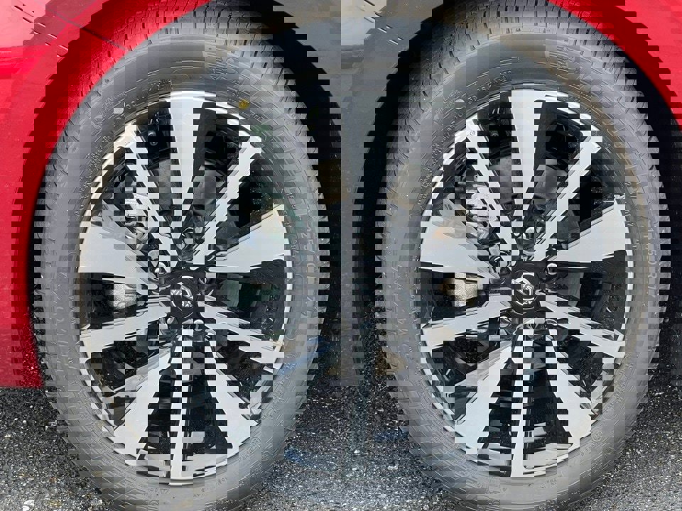 New 2025 Nissan Sentra SV w/ SV Premium Package image 5