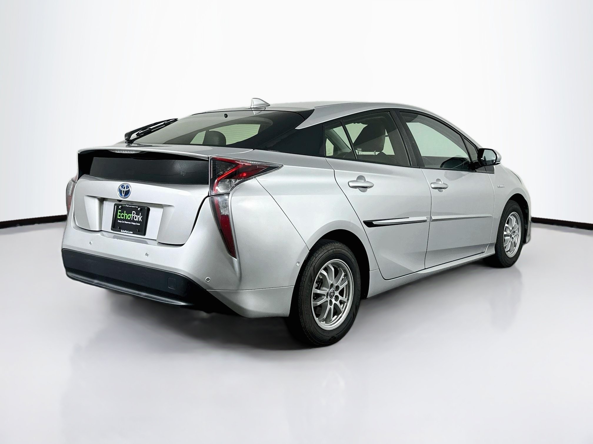 Used 2017 Toyota Prius Four FWD image 9