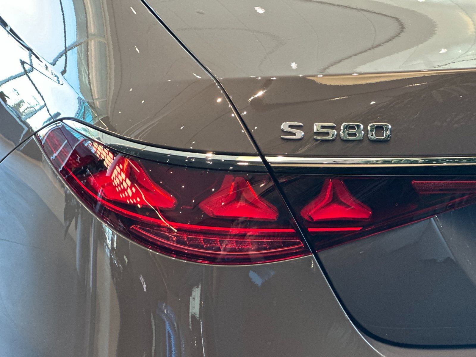 New 2027 Mercedes-Benz S 580 4MATIC Sedan image 31