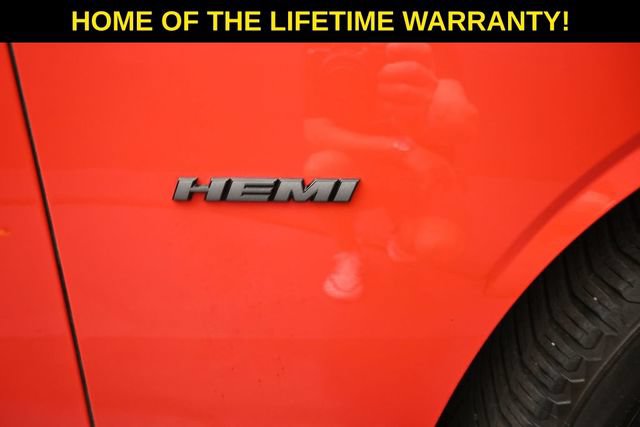 Used 2018 Dodge Challenger R/T w/ Blacktop Package RWD image 39