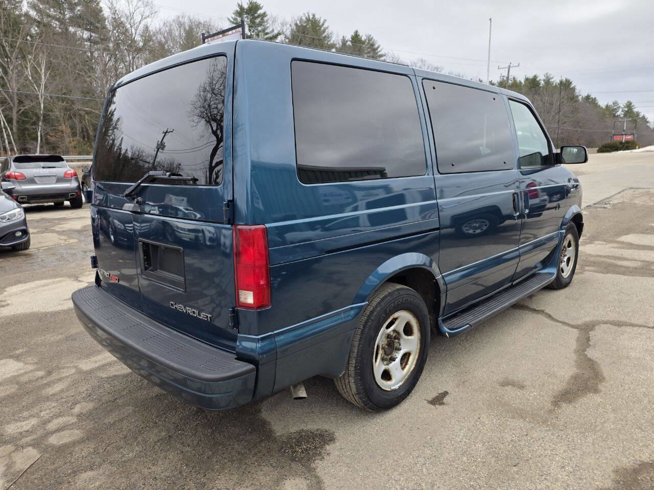 Used 2003 Chevrolet Astro LS AWD 3dr Mini Van w/ LS Preferred Equipment Group image 8