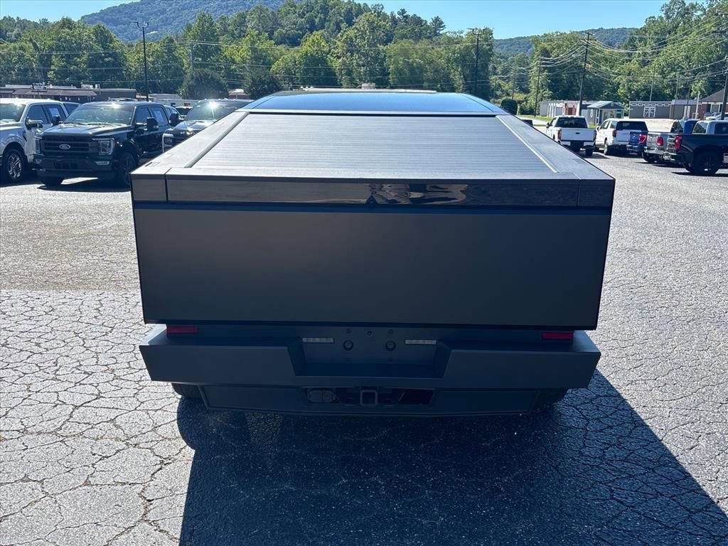 Used 2025 Tesla Cybertruck AWD Crew Cab image 6