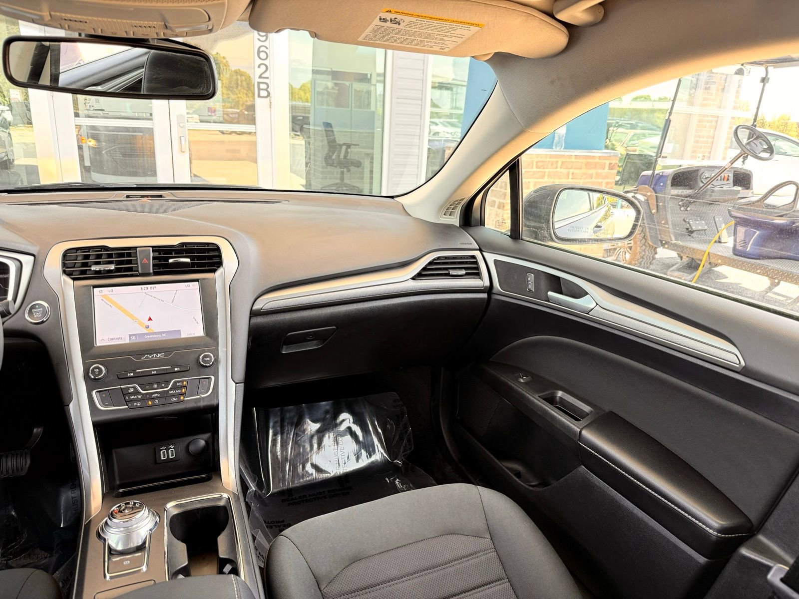 Used 2020 Ford Fusion SE FWD image 25