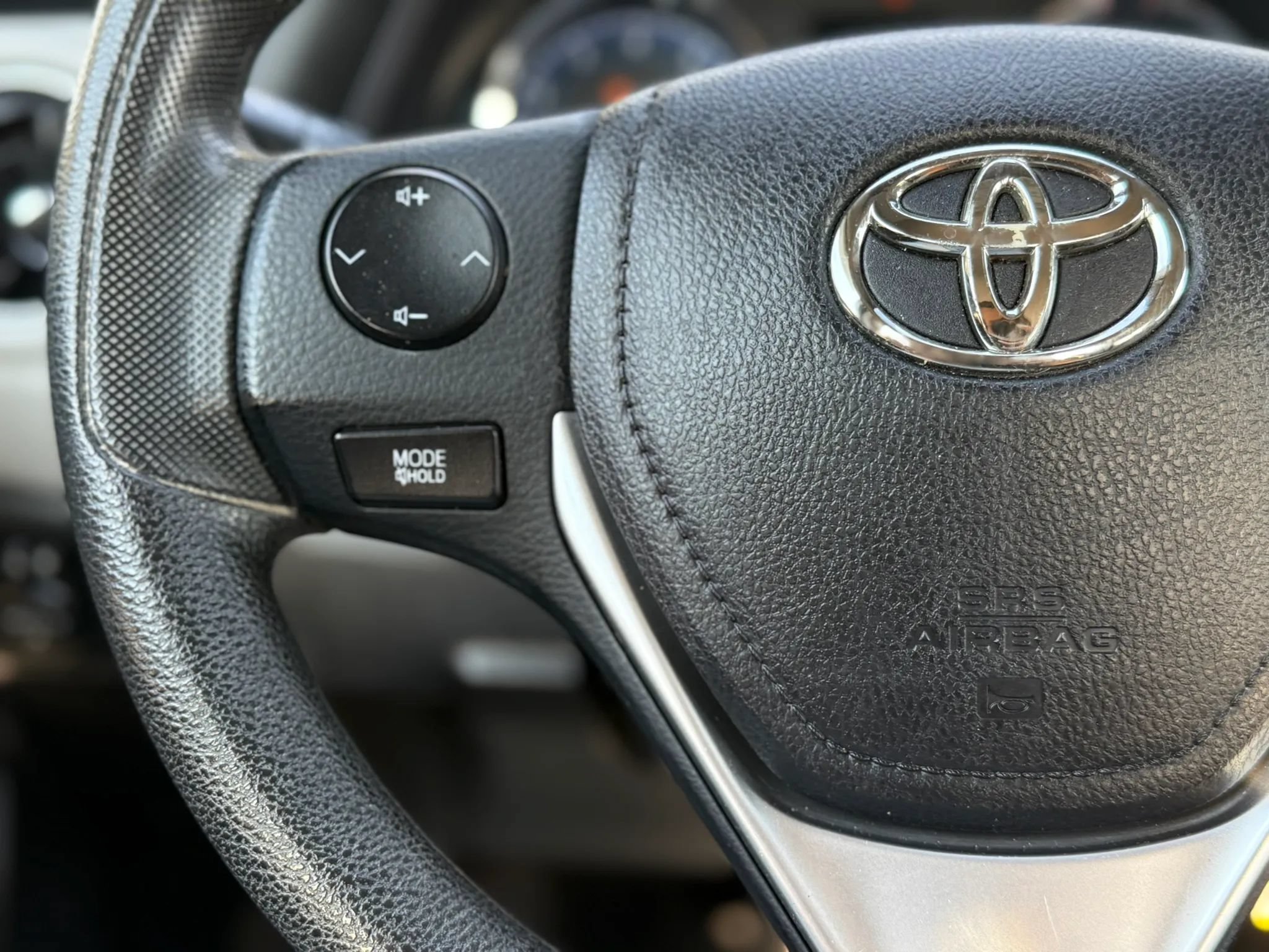 Used 2018 Toyota Corolla LE FWD image 25