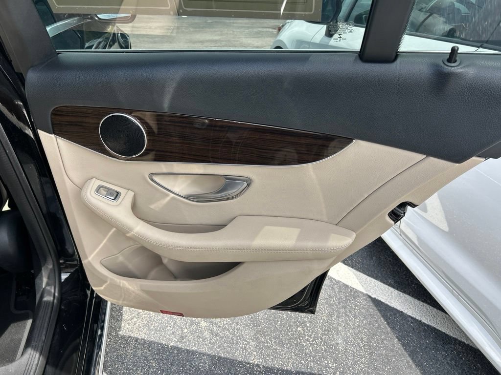 Used 2019 Mercedes-Benz C 300 Sedan image 44