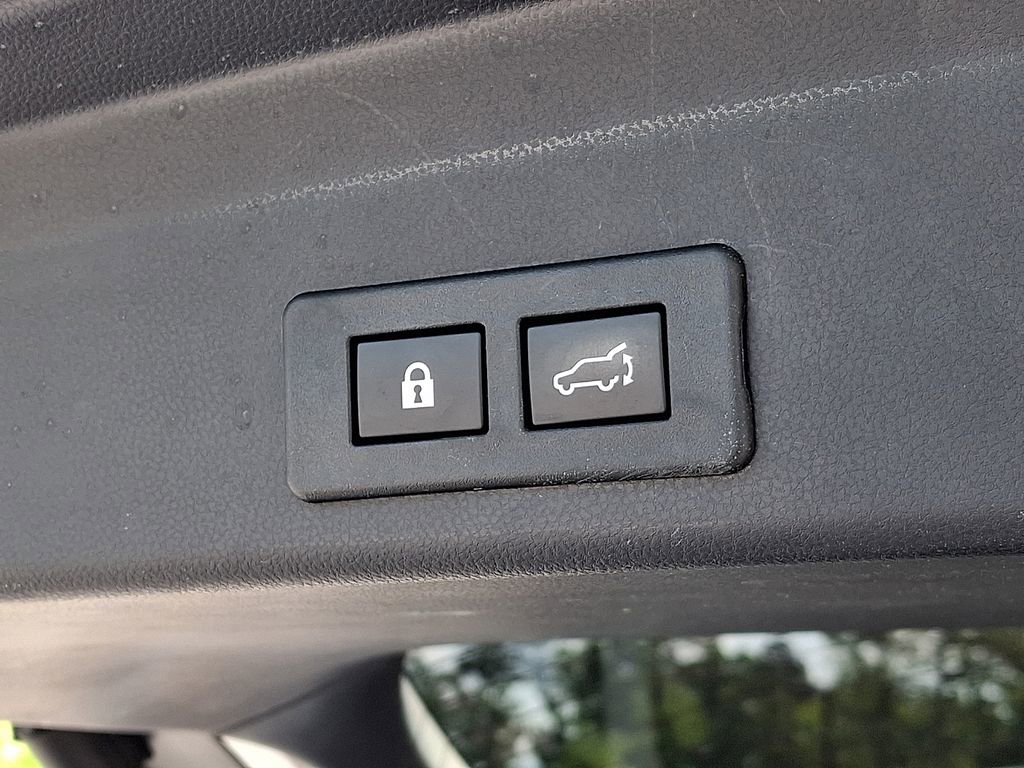 Used 2023 Subaru Ascent Touring image 31