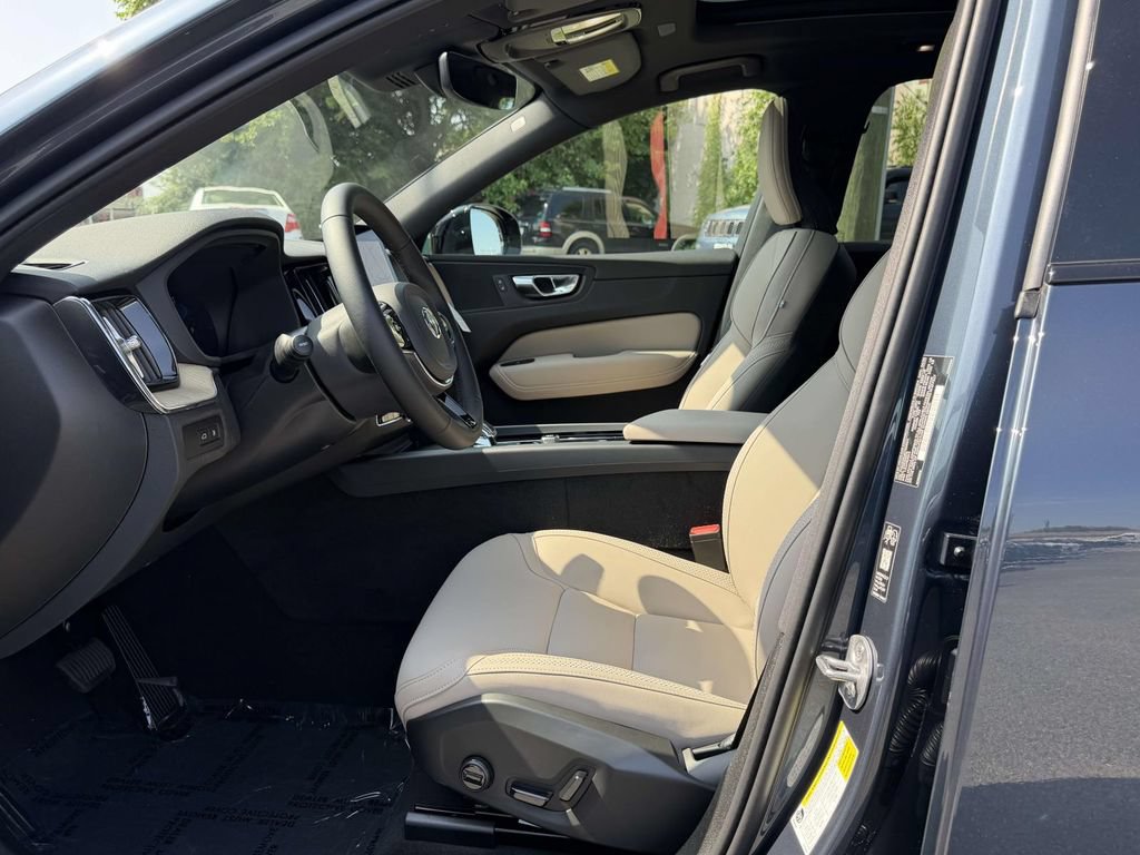 New 2026 Volvo XC60 T8 Core w/ Climate Package AWD/4WD image 15