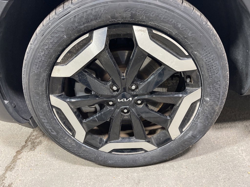 Used 2025 Kia Telluride S image 35