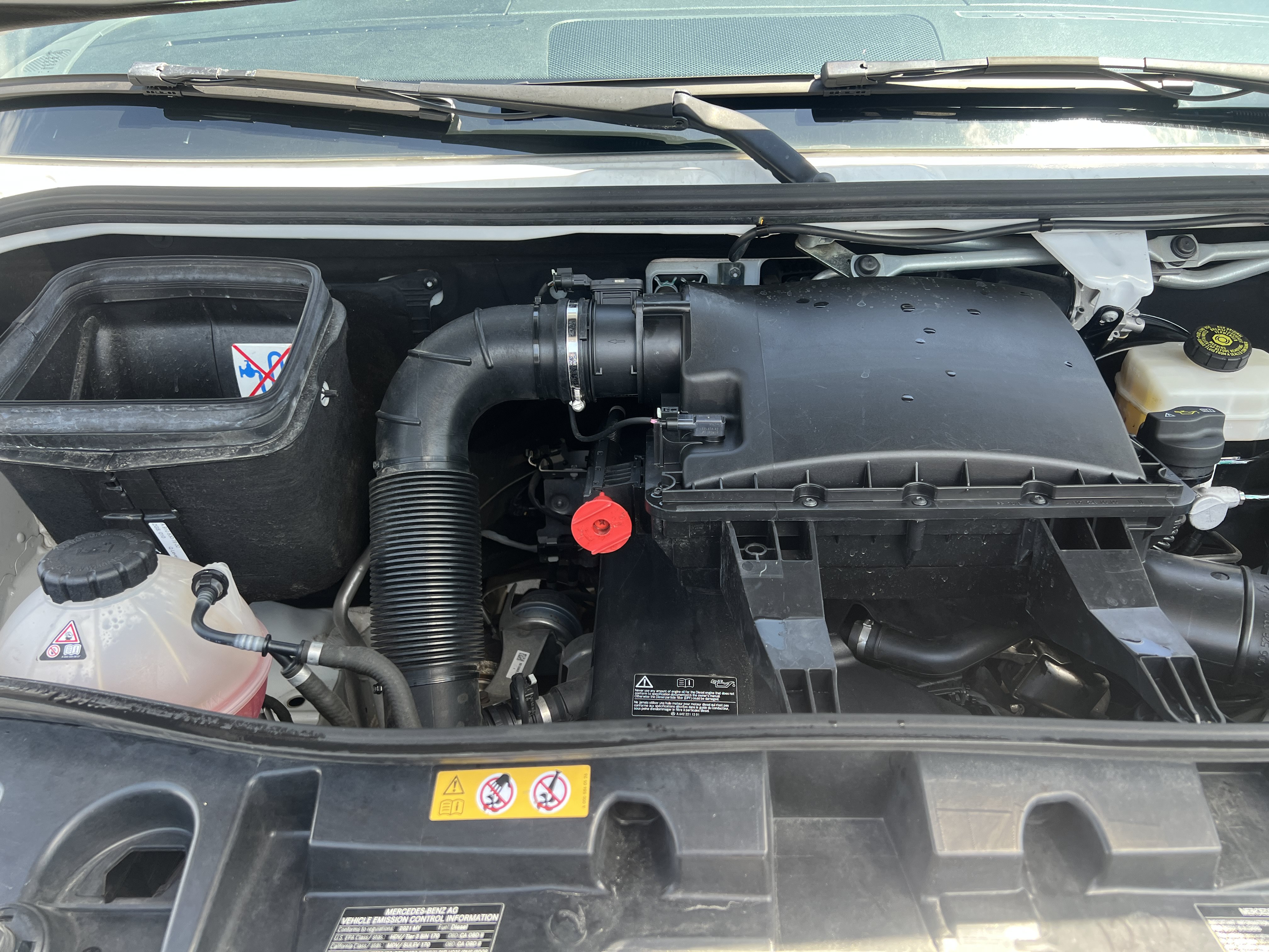 Used 2021 Freightliner Sprinter 2500 RWD image 12