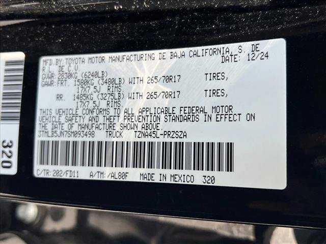 Used 2025 Toyota Tacoma TRD Off-Road AWD/4WD image 27