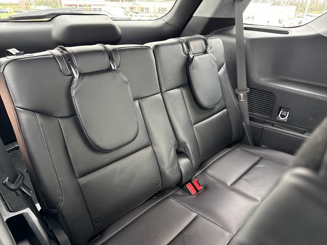 Used 2023 Ford Explorer Limited w/ Limited Technology Package image 16