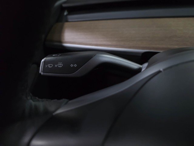 Used 2021 Tesla Model Y Performance image 22