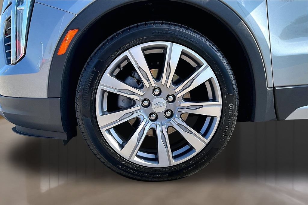 Used 2023 Cadillac XT4 Premium Luxury w/ Cold Weather Package AWD/4WD image 8