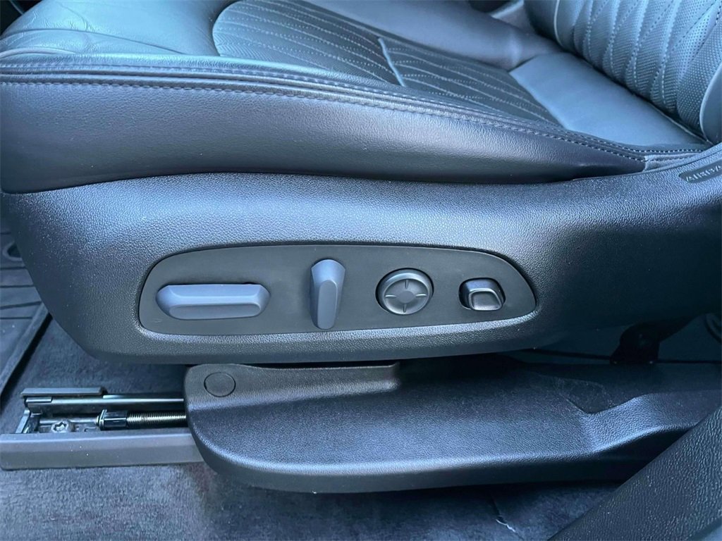 Used 2023 Buick Enclave Avenir w/ Avenir Technology Package image 26