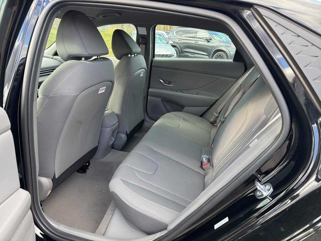 New 2026 Hyundai Elantra Sport image 14