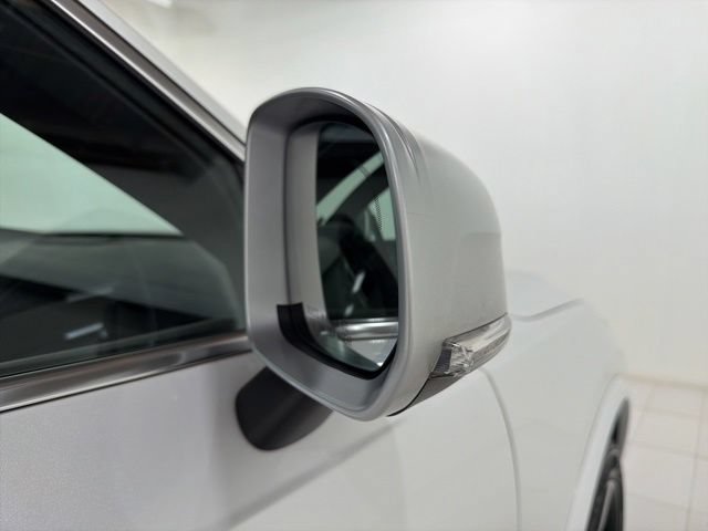 Used 2019 Volvo XC90 T6 R-Design AWD/4WD image 30